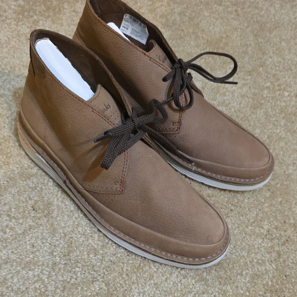 Clarks Men's Tan‎ Chukka Boots